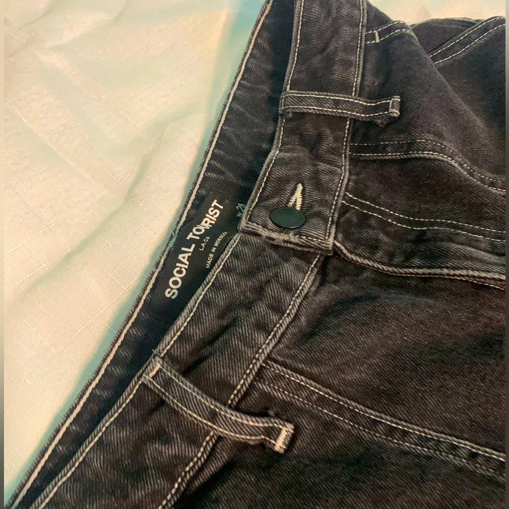 Hollister: social tourist collection